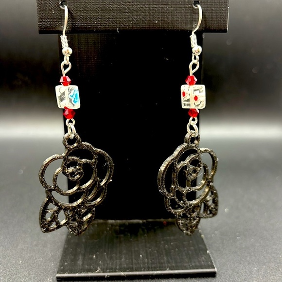 The Garden Bloom Earrings - Picture 3 of 6